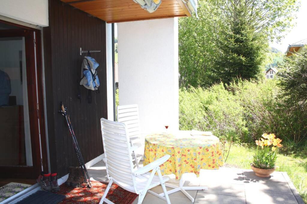 Gemuetliche Fewo Mit Sonnenterrasse Bernau Exterior foto